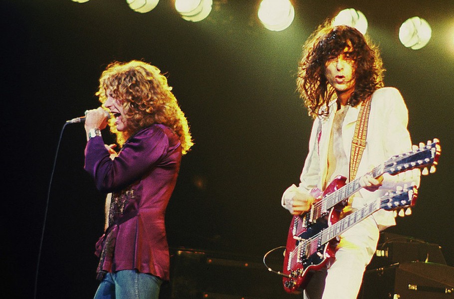 https://commons.wikimedia.org/wiki/File:Jimmy_Page_with_Robert_Plant_2_-_Led_Zeppelin_-_1977.jpg#/media/File:Jimmy_Page_with_Robert_Plant_2_-_Led_Zeppelin_-_1977.jpg